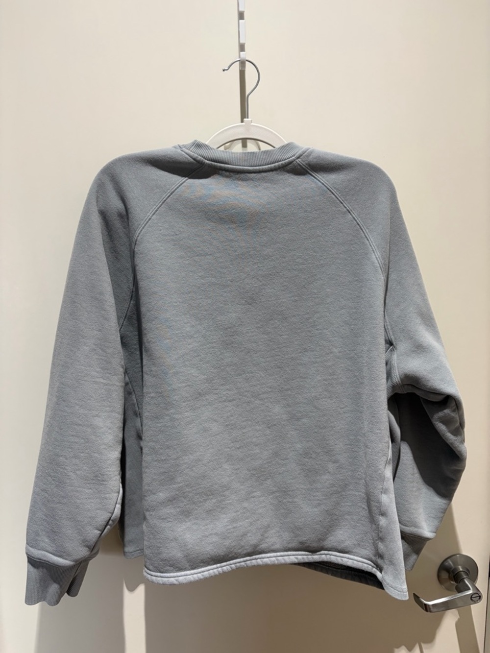 Vuori Women’s Oversized Crewneck Sweatshirt~ size M - Picture 6 of 8
